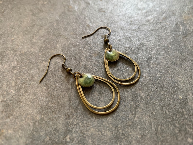 Minimalist hanging earrings with green resin image 3