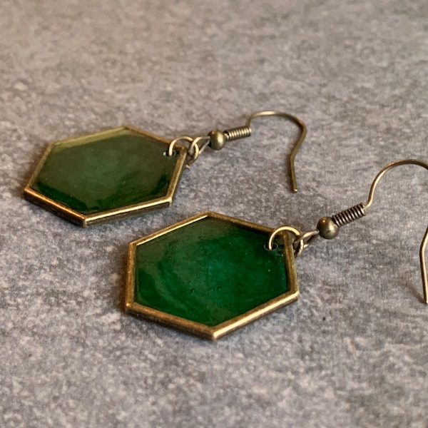 Green resin earrings, resin earrings, honeycomb, pentagon