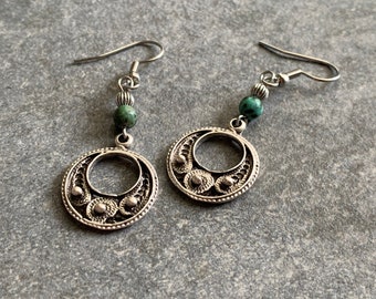 Boucles d'oreilles bohèmes avec turquoise naturelle