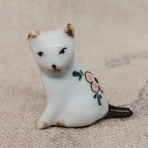 French Vintage Porcelain Floral Cat Figurine (H076)