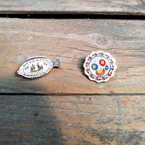 Set of 2 HB Henriot Quimper Pin Brooch Fish dish (x114)