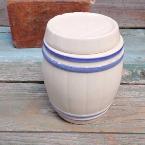 Barrel Pottery Faience Tobacco Pot / Humidor s245