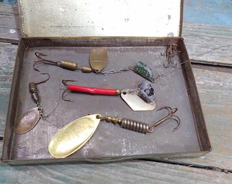 French Antique Tin Cigar Box with 6 fishing baits Made in France s881