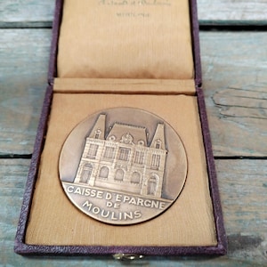 Vintage French Bronze Bank Caisse Epargne de Moulins 100 anniversary 1835-1935 Medal with the original case x56