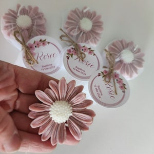 Cadeaux de mariage, cadeaux de communion, cadeaux de baptême, cire de soja, bougies de soja, bougies de marguerite, détails de communion, bonbons, soja
