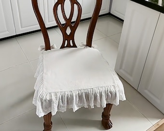 French Style White Chair Pad with Lace Trim, PP Cotton Filled Cushion for Dining, Square Chair Pads for Wedding, Chair Pads with Ties