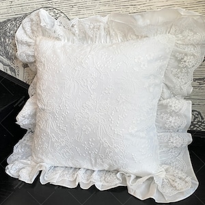 Delicate Embroidery and Lace Ruffle Trim Pillowcase, Chic Decorative Pillow Sham, Bohemia Floral Lace Cushion Cover, Elegant Pillowcase