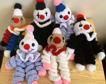 DIGITAL Crochet Pattern PDF for Bulky Yarn Spiral Clown