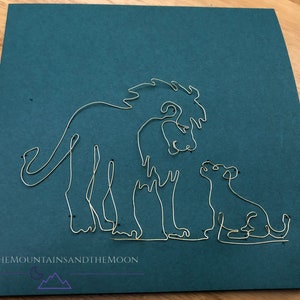 Cartão de felicitações em branco para pai e filhote de leão com letras personalizadas, várias cores, perfeito para o dia dos pais, cartão de animal fofo estilo Rei Leão