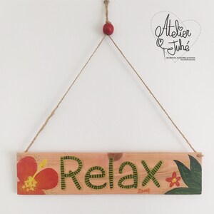 Relax, cartel decorativo en madera reciclada, decoración sostenible.