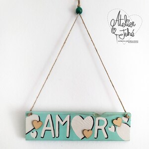 Amor y corazones, cartel decorativo en madera reciclada, decoración sostenible.
