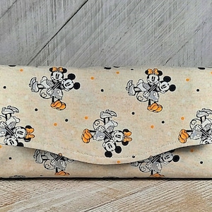 Cartera de mano necesaria hecha con tela con licencia de Mickey y Minnie Mouse de Disney, elegante billetera de Disney