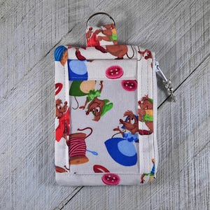 Estuche para identificación con diseño de ratones de Cenicienta inspirados en Disney, porta identificación, billetera de bolsillo, compañeros de princesas Disney, ratones de costura