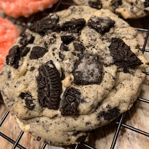 Gourmet Cookies n Cream Cookie