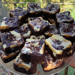 Moist & Delicious Cheesecake Brownies