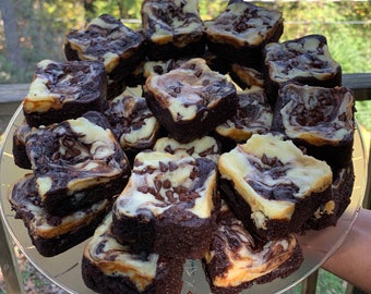 Moist & Delicious Cheesecake Brownies