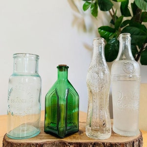 Vintage Glass Bottles +/- 1930-1940 @ 1970 Montreal Canada Taiwan Antique