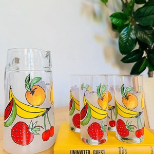 ENSEMBLE vintage FRANCE verres à fruits (4) en verre dépoli et pichet (5 pièces au total) banane fraise cerise orange raisin pastèque pomme