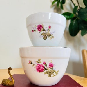 PAIR of Vintage White China Ceramic Bowls Pink Flowers Bols Blanc Fleurs Roses Céramique Chine
