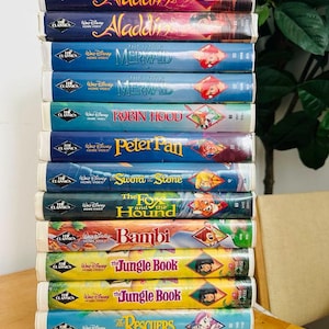 RARE Black Diamond Disney VHS, Aladdin, Little Mermaid, Robin Hood, Peter Pan, Sword Stone, Fox Hound, Bambi, Little Rescuers, Jungle Book