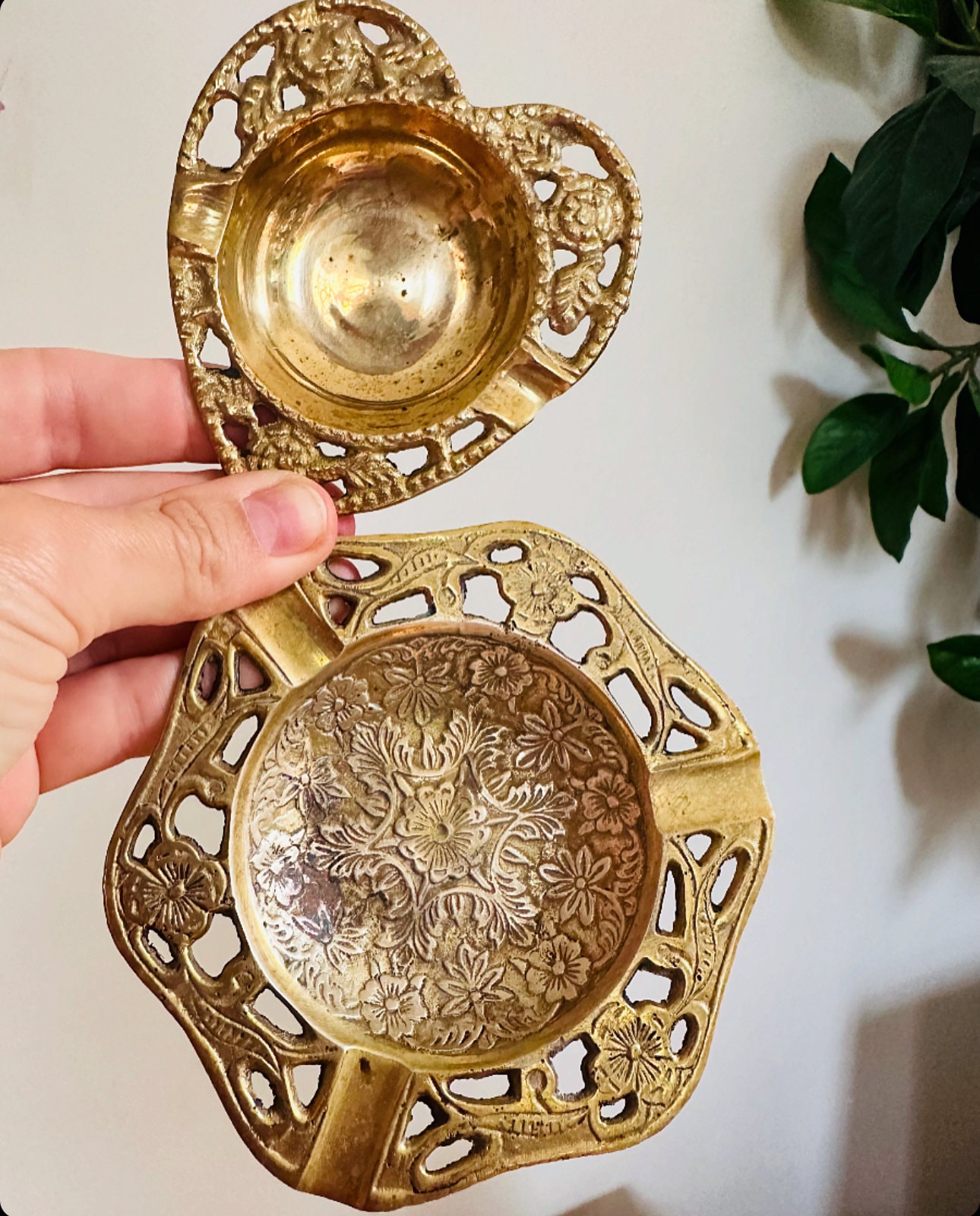Vintage Brass Ashtrays Flower Heart Dishes Plats Cendriers Laiton Coeur Fleur