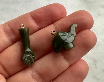 Vintage Jade Pendant Elephant Pendant Fist Pendant Antique Jewels Vintage Jewels Jewelry Pendant Green Stone