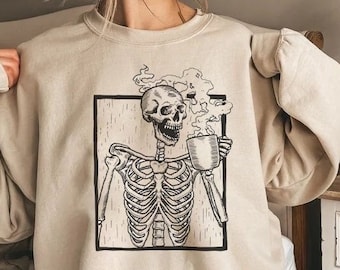 Felpa con teschio e scheletro che beve caffè per Halloween, maglietta con scheletro per Halloween, maglietta con scheletri e auguri di buon Halloween, maglietta comoda e oversize