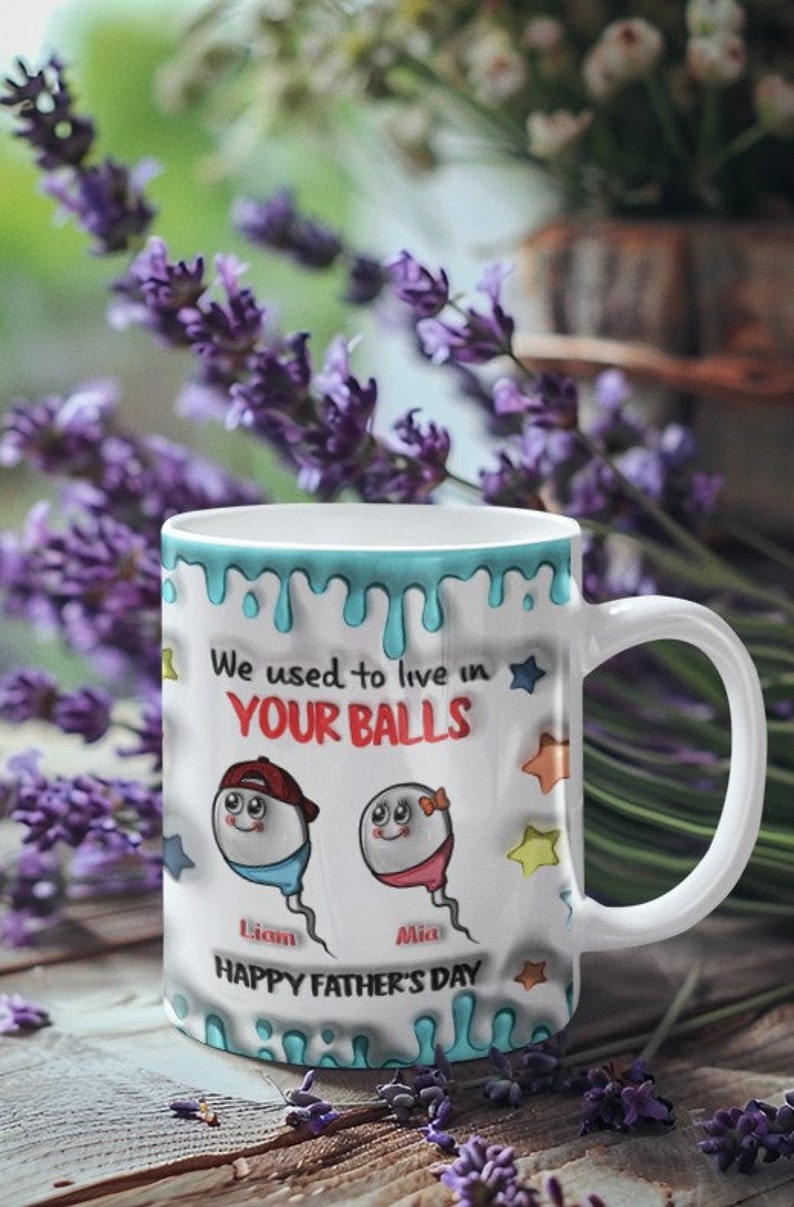 We Live In Your Balls-mok, gepersonaliseerde Vaderdagmok, grappig Vaderdagcadeau, grappig cadeau voor papa, mok papa, verjaardagscadeau afbeelding 4