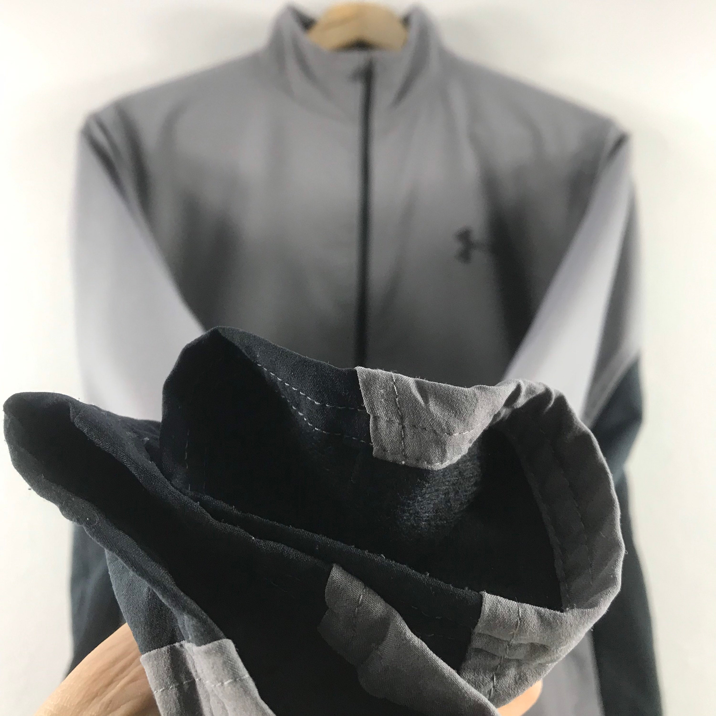 Under armour jackets silver men deals