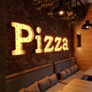 Letrero de marquesina personalizado, logotipo de LED de metal, letreros comerciales iluminados, letras de canal de LED, luces de circo de carnaval, letras de metal rústicas