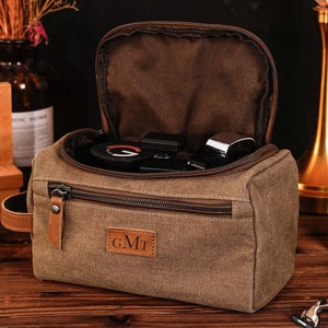 Trousse de toilette personnalisée pour homme, trousse de toilette pour garçons d'honneur, cadeaux de garçons d'honneur pour lui, trousse de toilette de voyage, trousse de toilette, cadeau d'anniversaire pour homme