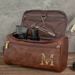 Borsa da toilette in pelle da uomo personalizzata, regali dello sposo, kit Dopp inciso, regalo per lui, borsa da toilette da viaggio, accessorio in pelle da uomo