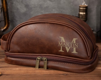 Borsa da toilette in pelle da uomo personalizzata, kit Dopp dei testimoni dello sposo, regali dei testimoni dello sposo per lui, borsa da toilette da viaggio, borsa da toilette, regalo di anniversario per gli uomini