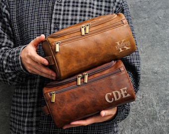 Custom Men's Toiletry Bag, Leather Dopp Kit, Groomsmen Gift, Anniversary Gift for Him, Travel Toiletry Bag, Men's Leather Accessory