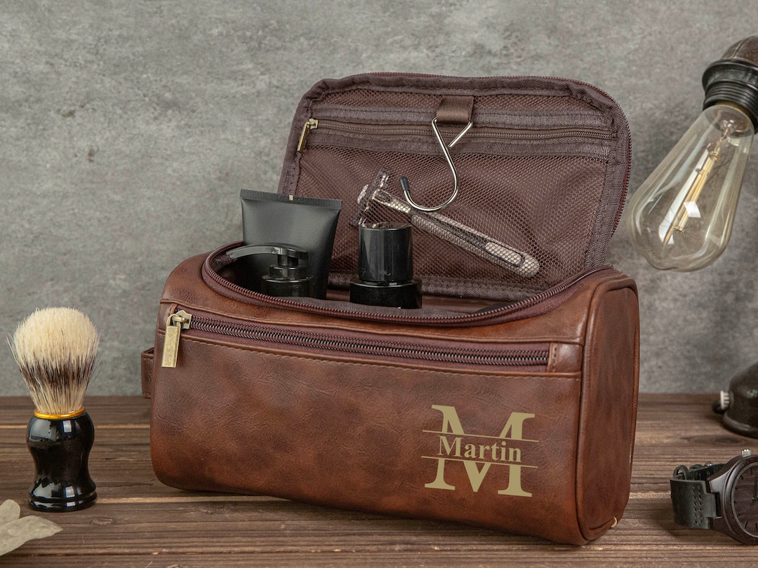 Personalized Men's Leather Toiletry Bag, Groomsmen Gifts, Engraved Dopp ...