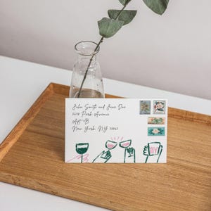 Sobres para invitaciones de boda con texto en inglés "Cheers" / Papelería digital para bodas / Diseño de sobres para bodas con un toque de champán / Ilustración dibujada a mano