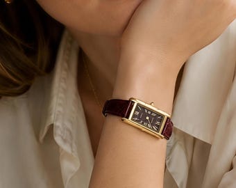 Burgundy Faux Leather Gold Tone Watch | Vintage Old Money Style Wristwatch