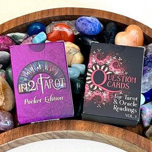 Mini offre groupée Oracle iN2IT | Jeu de Tarot de poche + Cartes de questions Oracle Q | Idéal pour lire le Tarot et l'Oracle | Portable, intuitif et cadeau