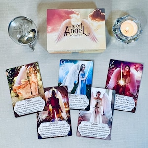 Deck Oracle Angel iN2IT | 47 cartes Ange avec mots-clés + livre | Deck Oracle pleine taille pour la guidance divine, l'affirmation de soi et la connexion spirituelle