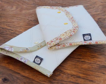 Faux leather tablet case – padded and stylish, for 11" tablets and smaller, rustic flair