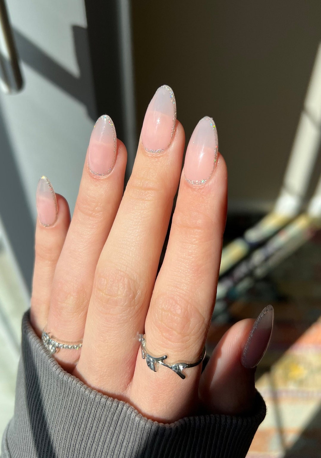Press On Nails - Light Pink Accent - Almond Shape - Stick On Manicure – SAOI