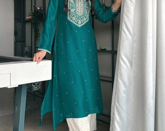 Kurta asymétrique brodé bleu sarcelle, robe indienne, cadeau de fête des mères, long Kurti, Kurta traditionnel, hauts tuniques pour femmes, Kurtis pour femmes