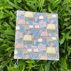 Love Books - Adjustable book cover - Fabric book cover - Adjustable book jacket - Fabric book sleeve