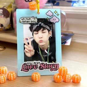 BTS Yoongi Acryl Fotokartenhalter für Listen Boy My First Love Story - Kpop Kartenaufbewahrung & Display Zubehör