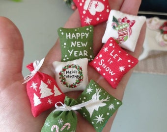 Miniature Christmas pillows 1:12 scale, dollhouse cushions