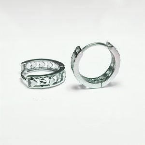 Pendientes de platino macizo Pendientes Pt950 Pendientes de banda de corazón huecos Joyas minimalistas Pendientes de aro de platino para mujeres Regalo para niñas
