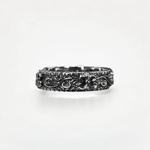 Ruthenium Plated Platinum Ring Pt950 Ring Dark Statement Ring Gunmetal Gothic Ring Vintage Baroque Unisex Jewellery Unisex Band Vintage Ring for couple Unisex Ring Vintage Band Gothic Band Gothic Rig Baroque Ring Vintage jewellery dark platinum ring gunmetal ring