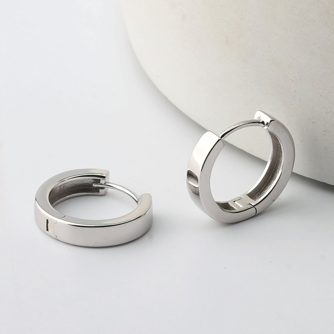 Pt950 Platinum Huggie Hoop Earrings: Unisex Minimalist Style UK