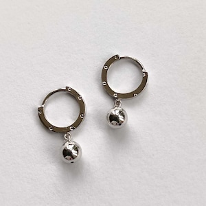 Pt950 Solid Platinum Earrings Laser Cut Platinum Ball Drop Hoop Earrings Minimalist Fine Jewellery Platinum Hoop Earrings for Women