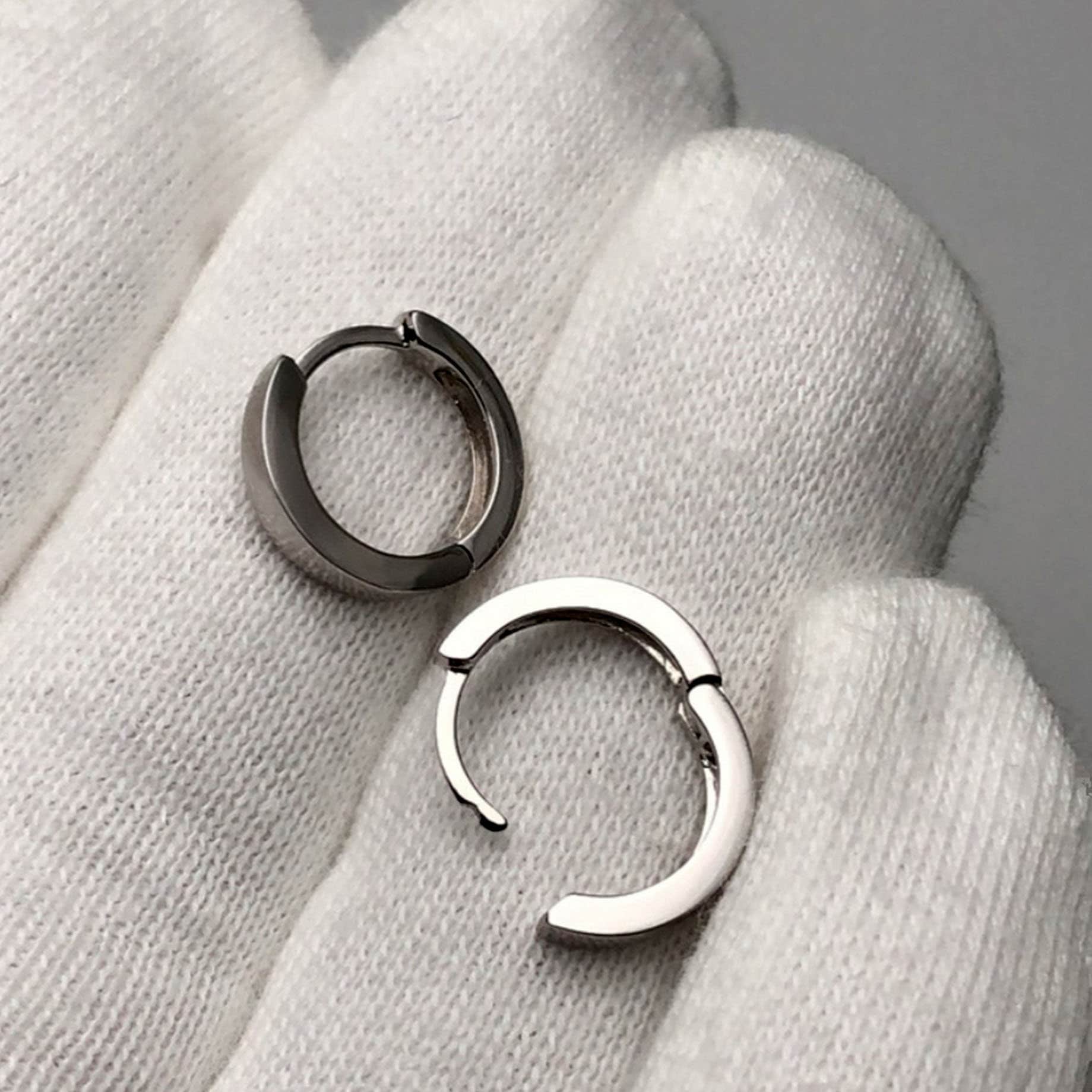 Original platinum earrings discount